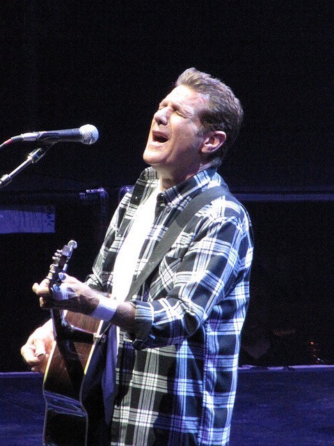 Fellow musicians pay tribute to Eagles co-founder Glenn Frey, dead