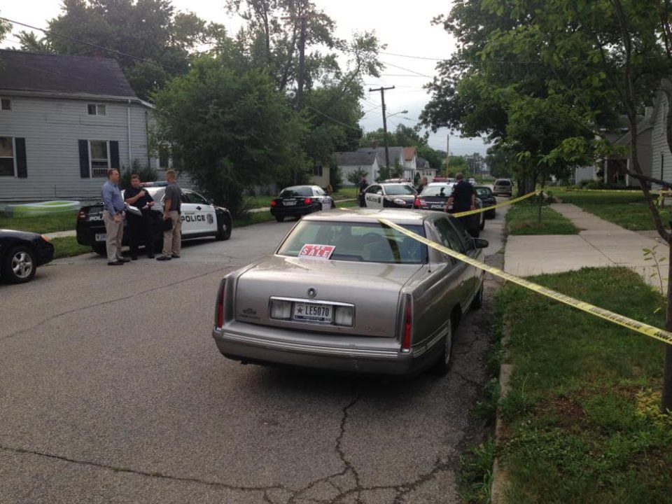man shot in elkhart