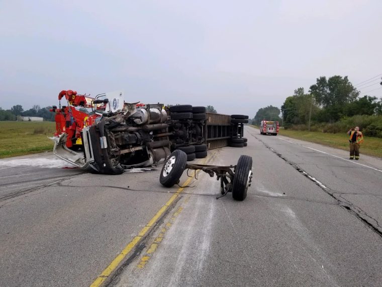 Two Injured in Elkhart County Crash - 95.3 MNC