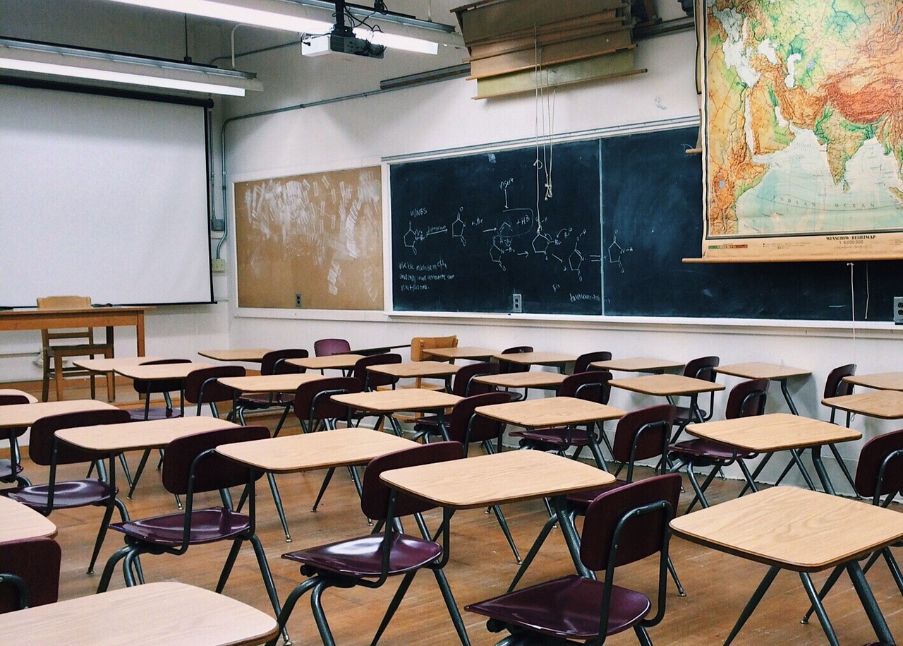 Michigan legislators debate mandatory computer science classes in high schools – 95.3 MNC